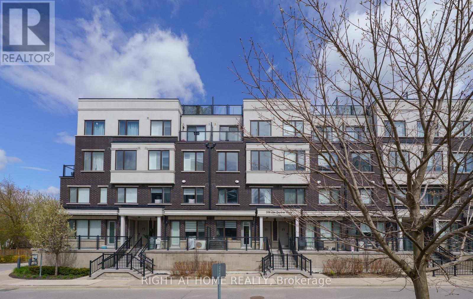 #34 200 ALEX GARDNER CIRCLE - 1
