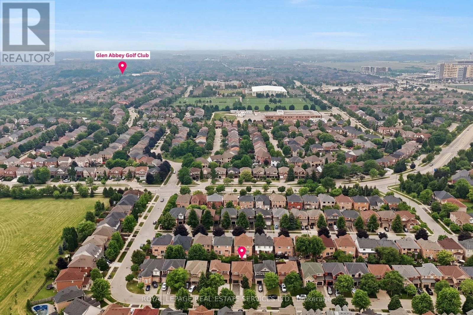 2382 FALKLAND CRESCENT - 5