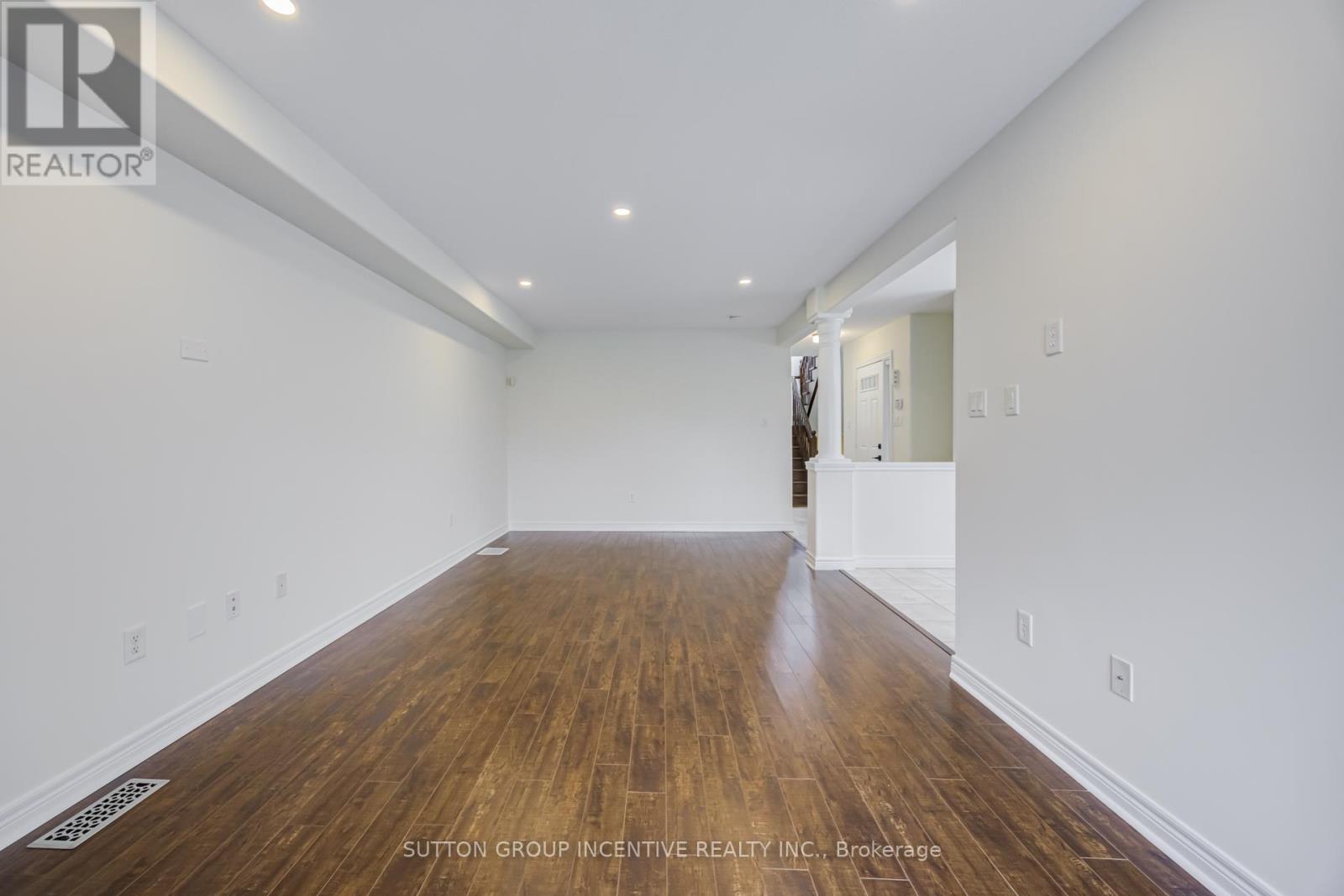 46 VIKING DRIVE - 11