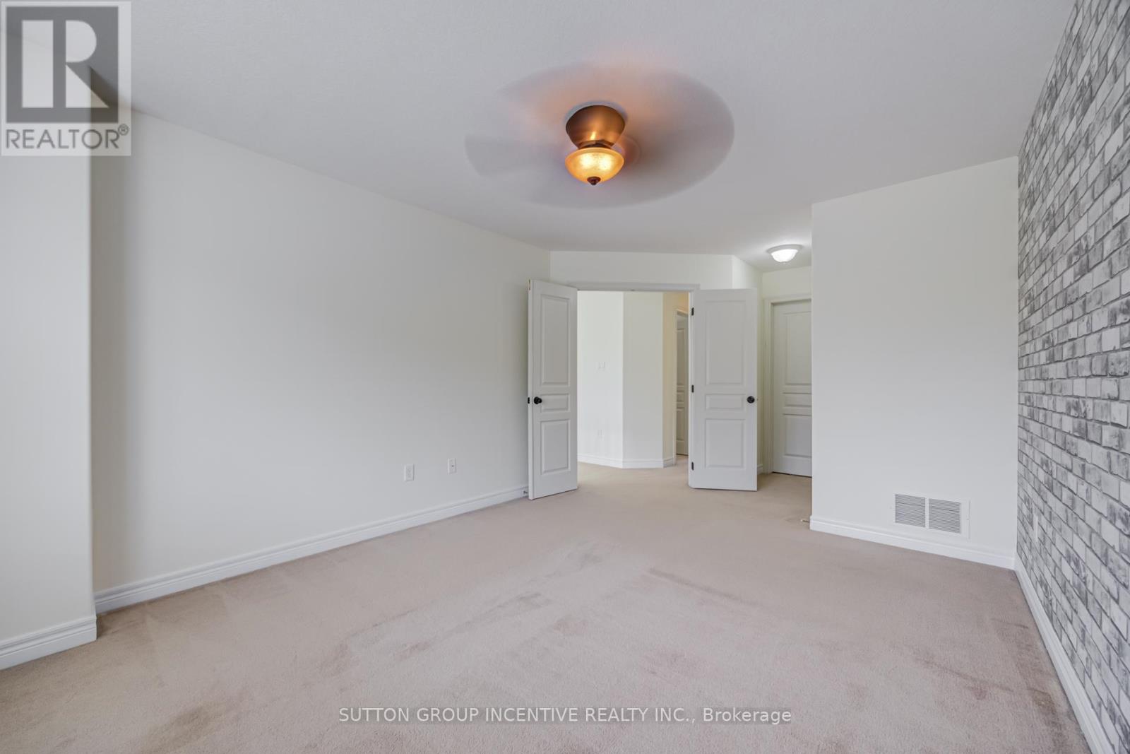 46 VIKING DRIVE - 21