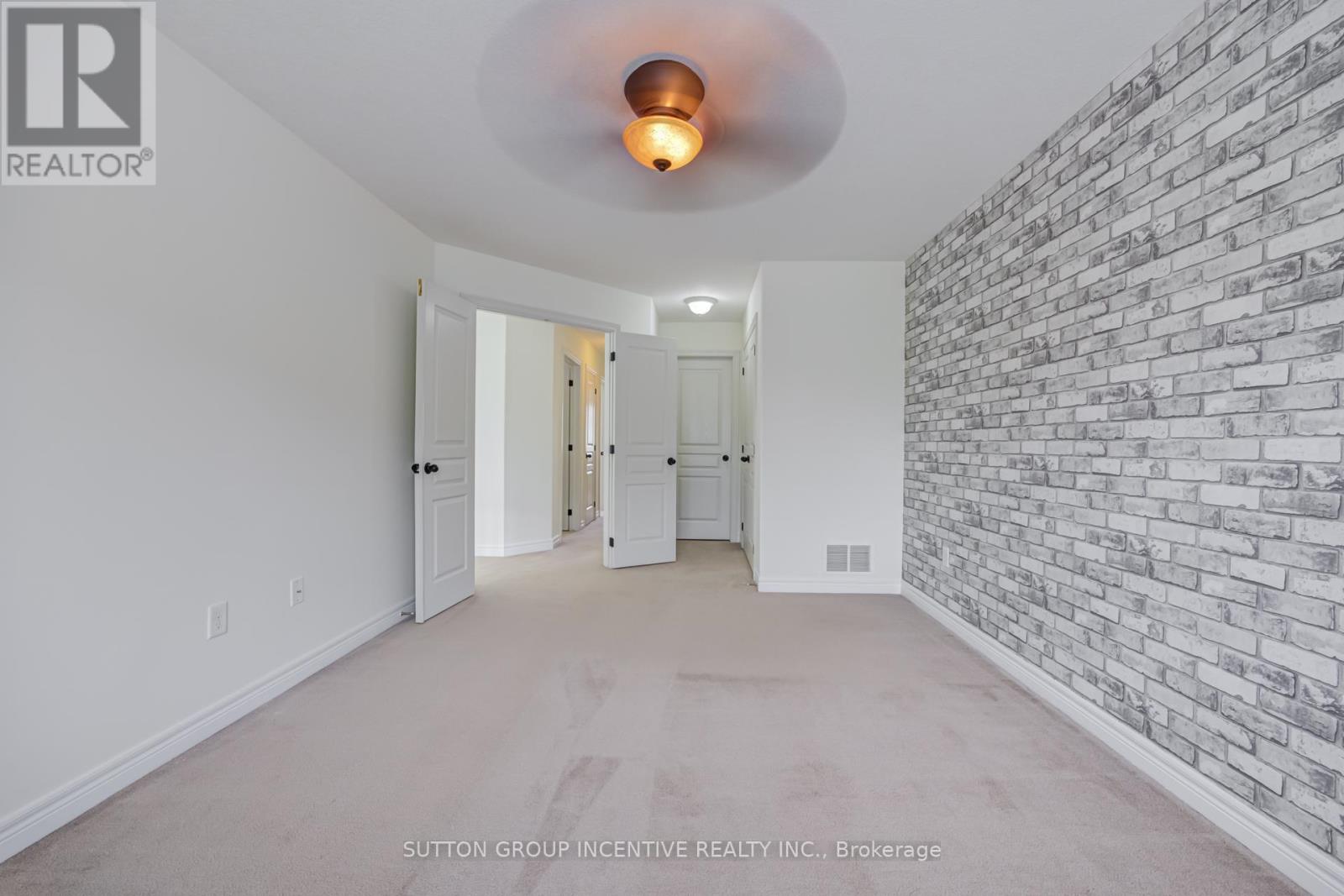 46 VIKING DRIVE - 20