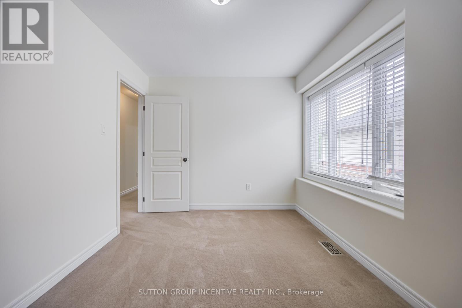 46 VIKING DRIVE - 26