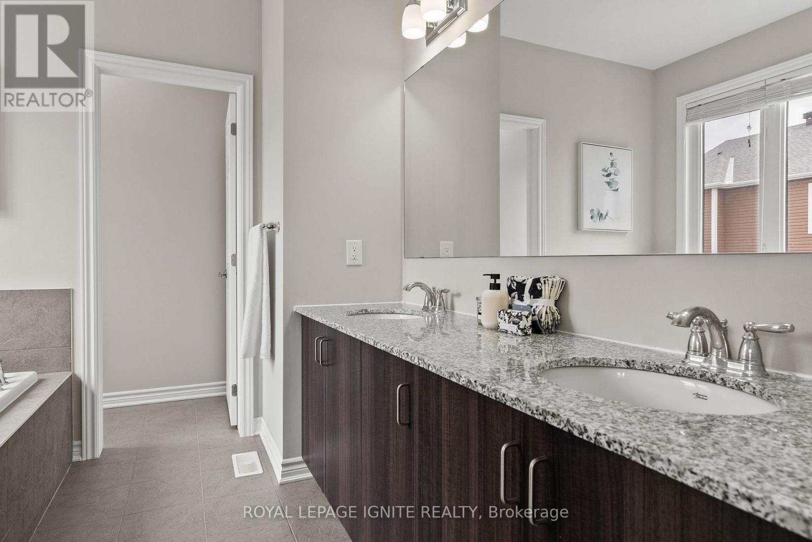 96 DAMSELFLY WAY - 19