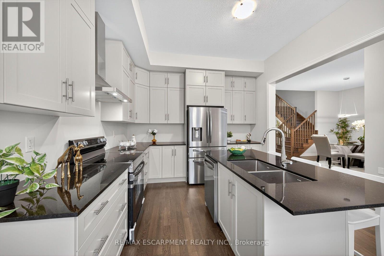 67 STARFIRE CRESCENT - 15