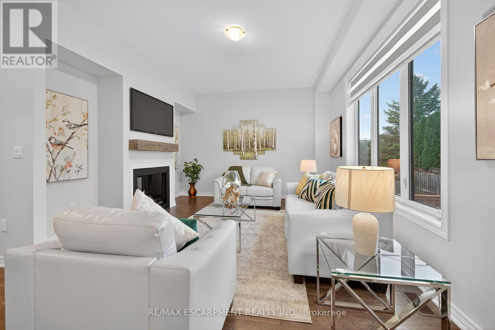 67 STARFIRE CRESCENT - 24