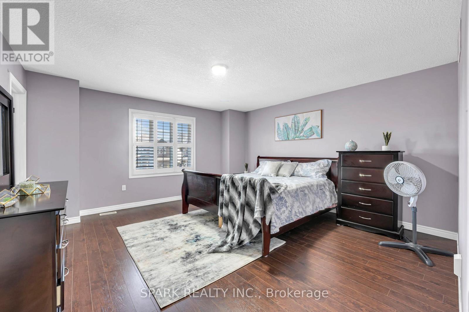 4 CUTTS CRESCENT - 12