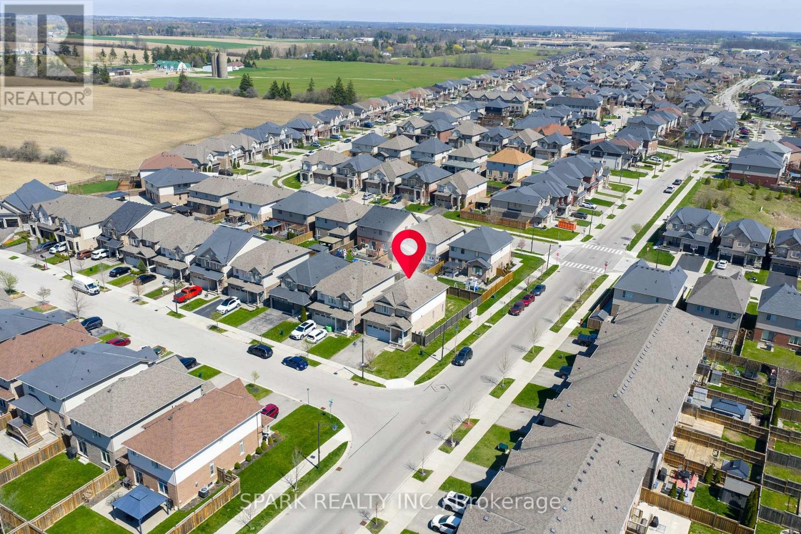 4 CUTTS CRESCENT - 21