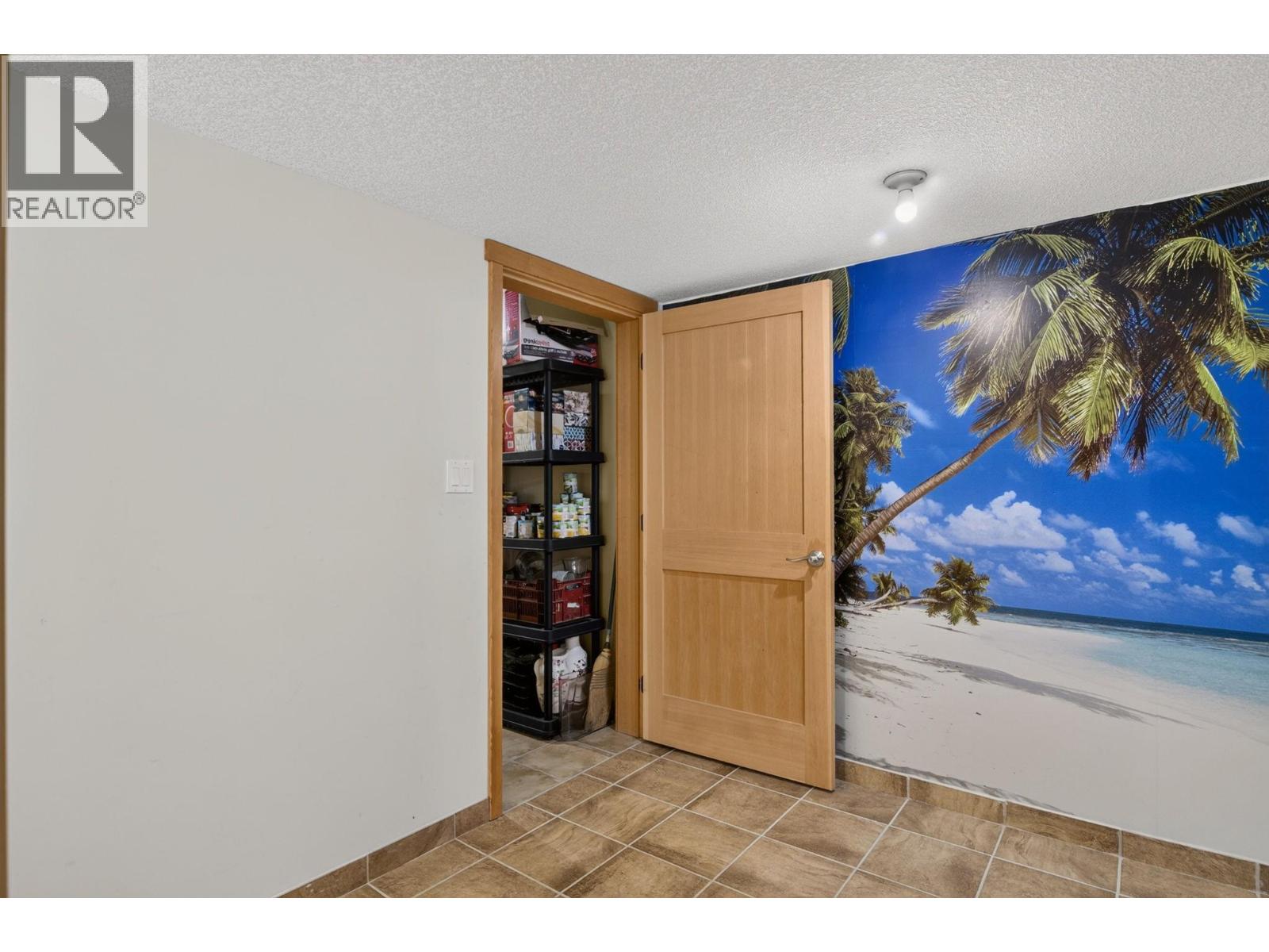 1124 FISH LAKE Road W - 40