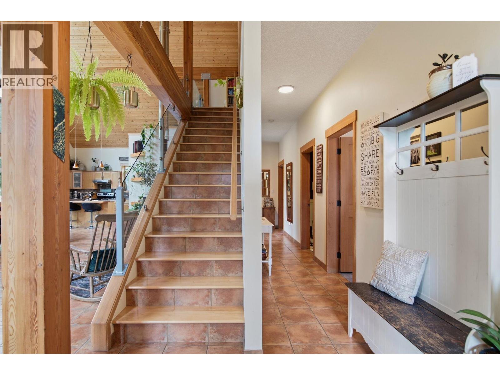 1124 FISH LAKE Road W - 8