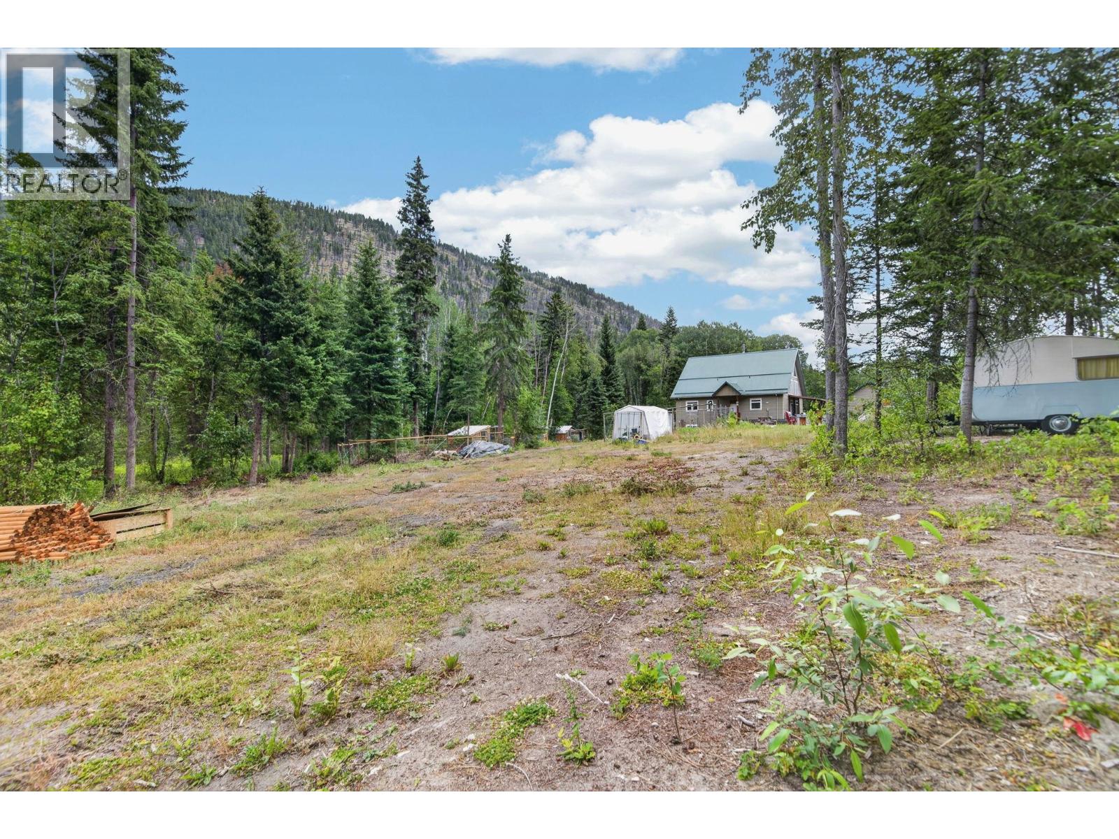 1124 FISH LAKE Road W - 74