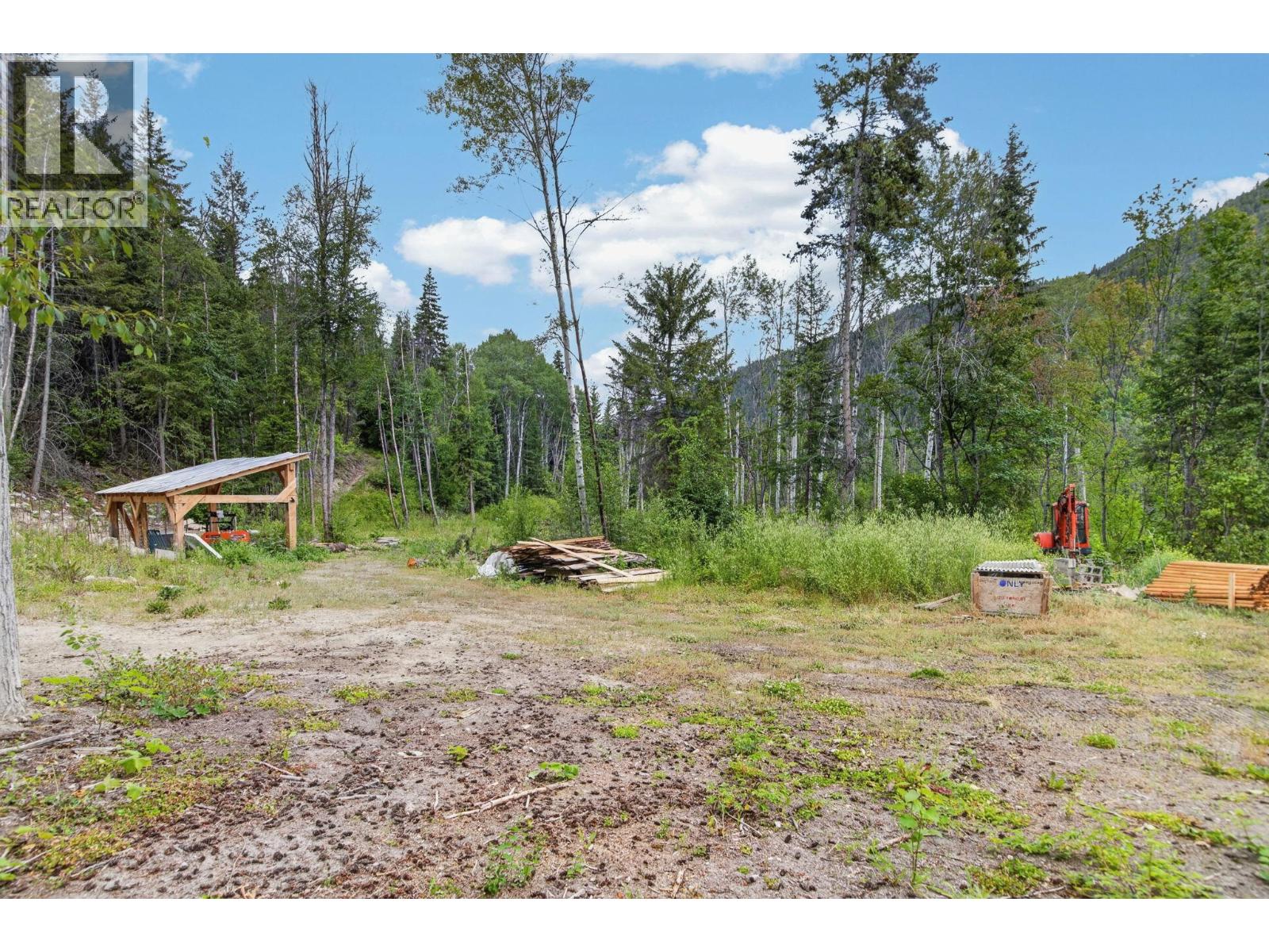 1124 FISH LAKE Road W - 75