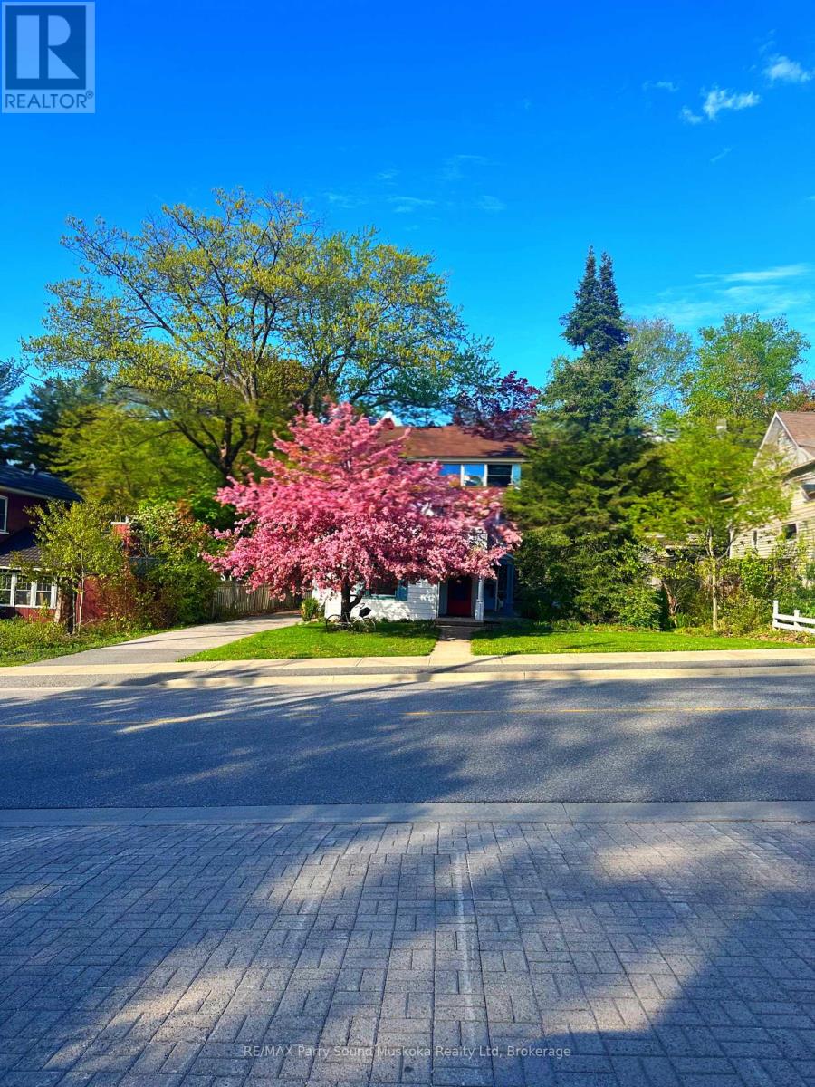 17 WAUBEEK STREET - 1