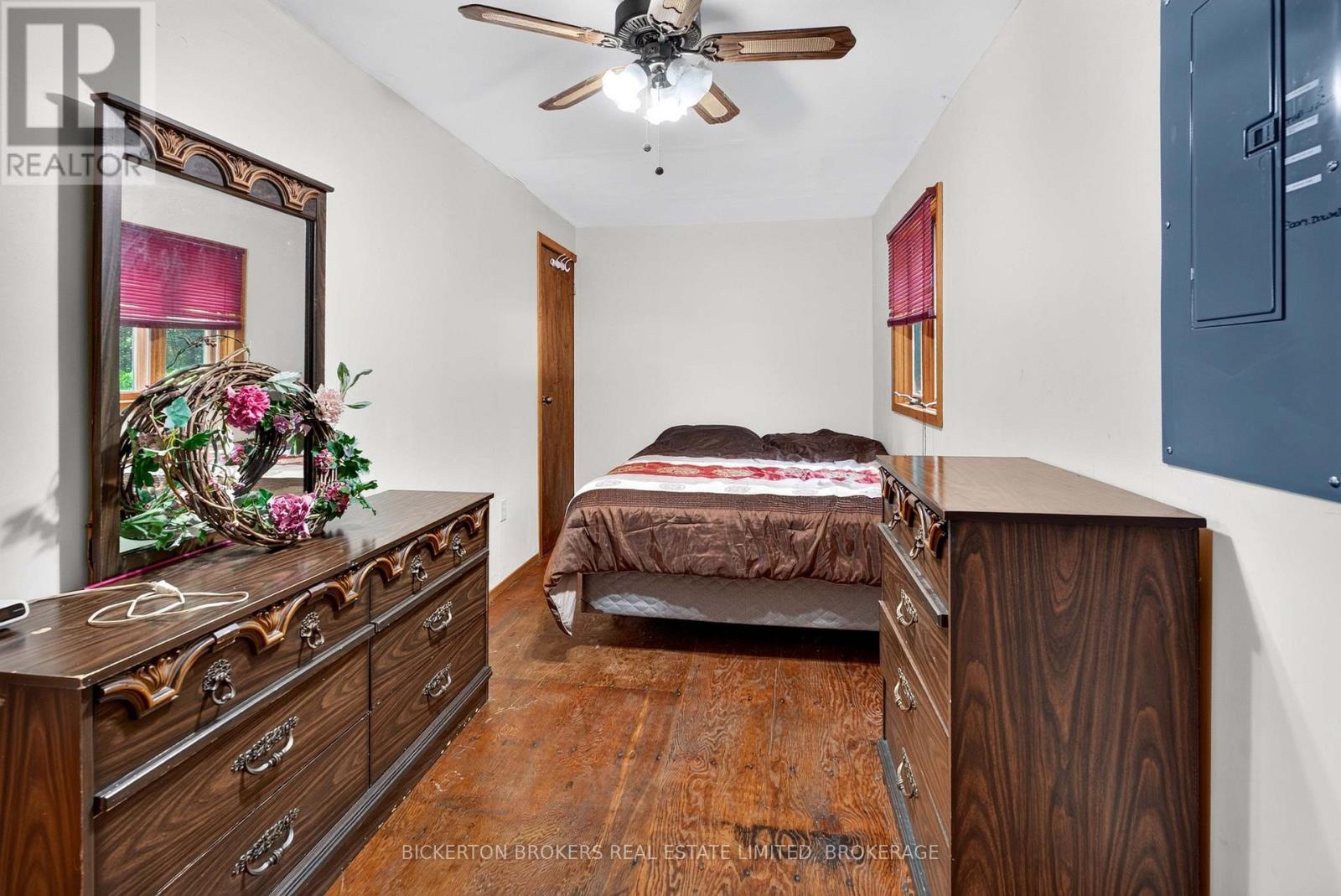 468 MOORHEAD LANE - 14