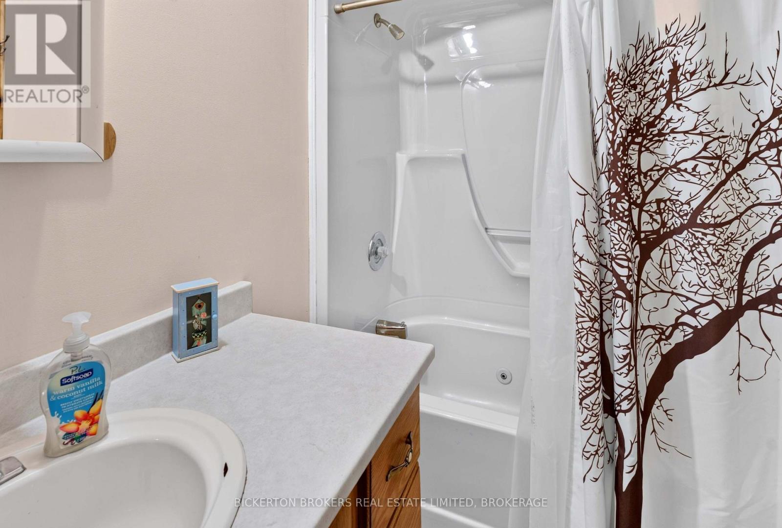 468 MOORHEAD LANE - 27