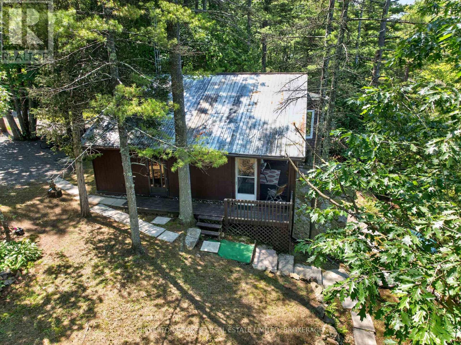 468 MOORHEAD LANE - 36