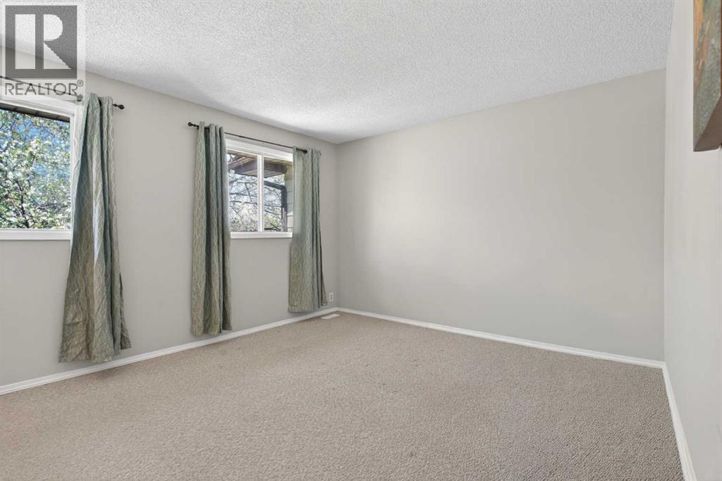 42 Berwick Rise NW - 19