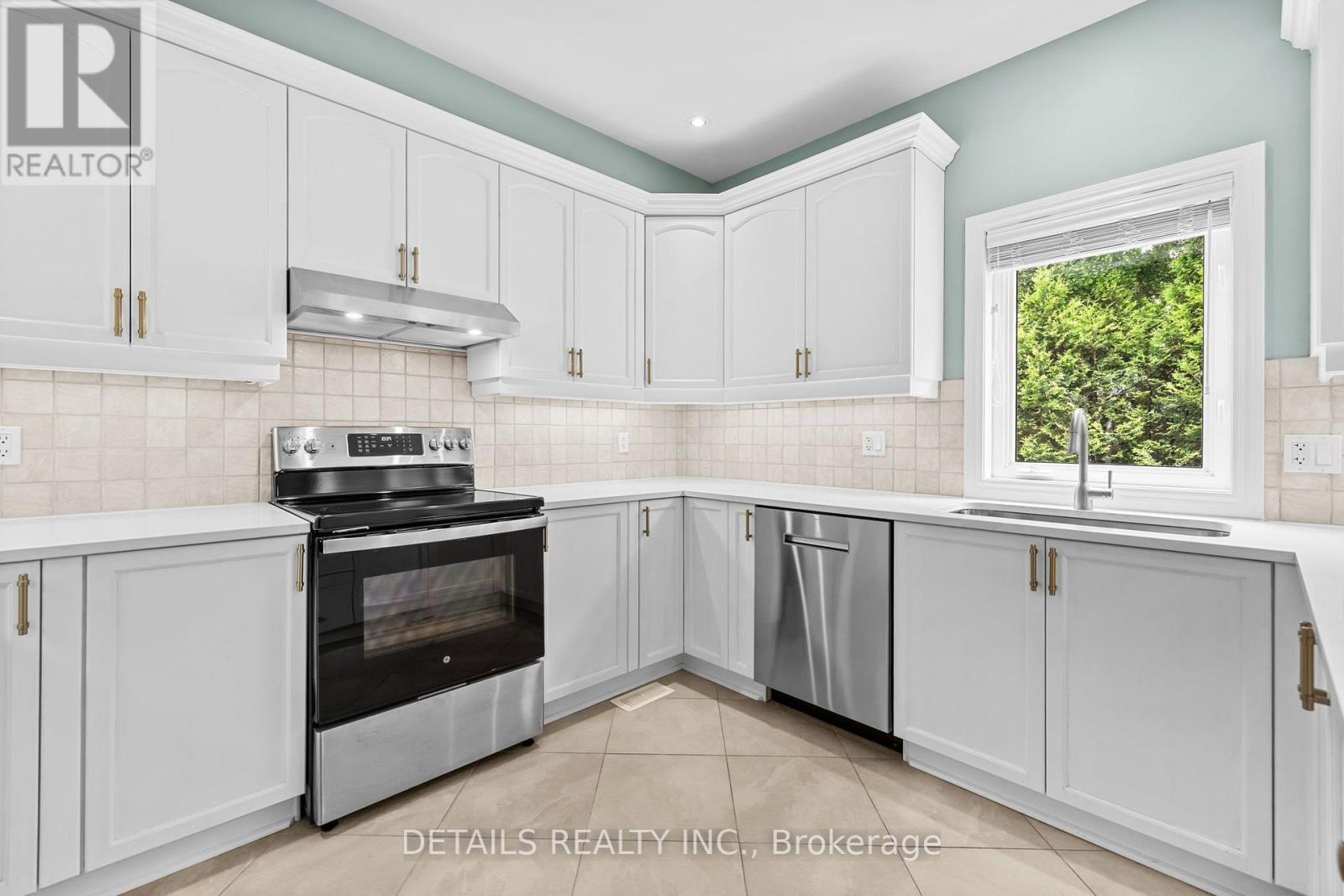 30 CEDAR VALLEY DRIVE - 11