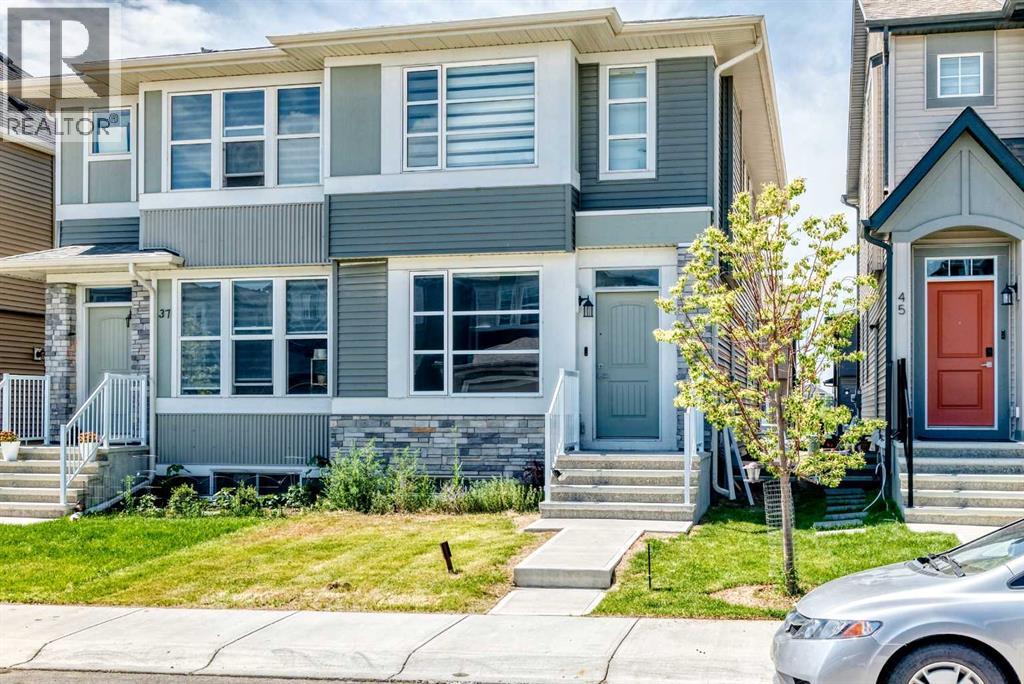 41 Corner Glen Row NE - 2