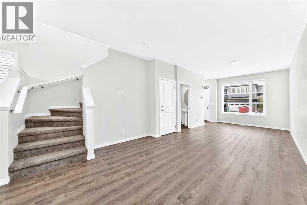 41 Corner Glen Row NE - 12