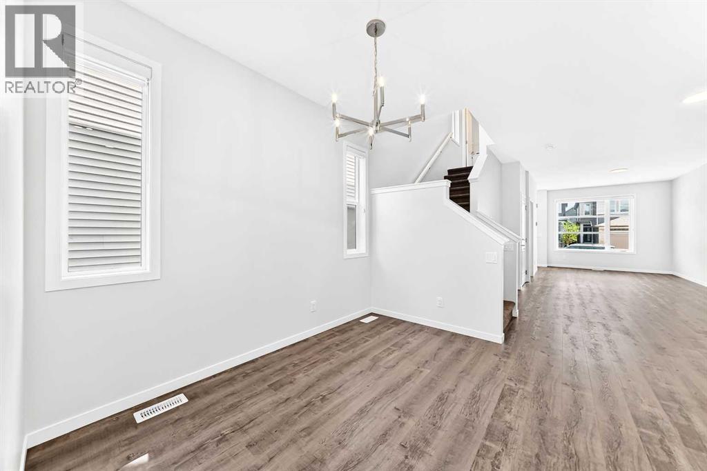 41 Corner Glen Row NE - 8