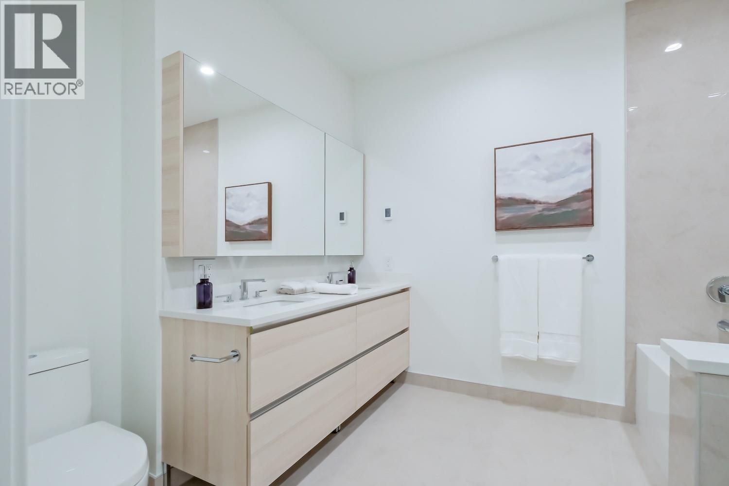 #2103 238 Leon Avenue - 8