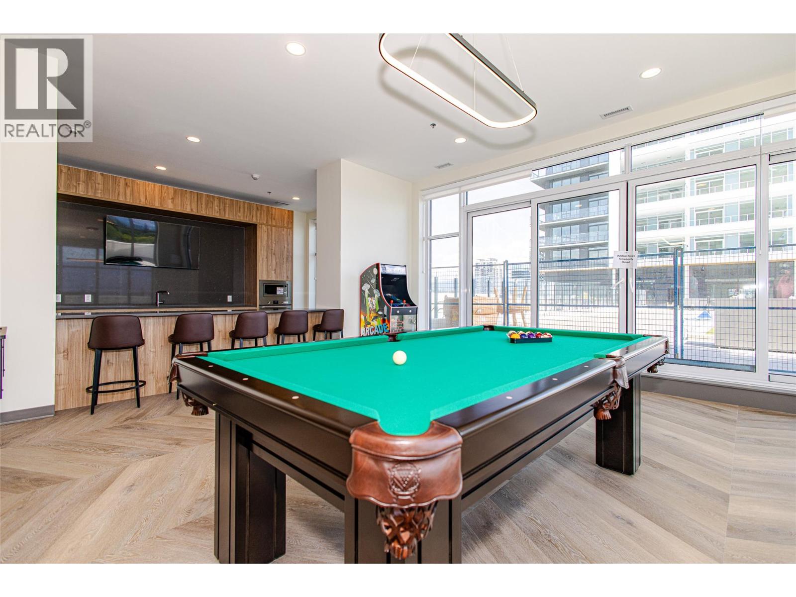 #2103 238 Leon Avenue - 20