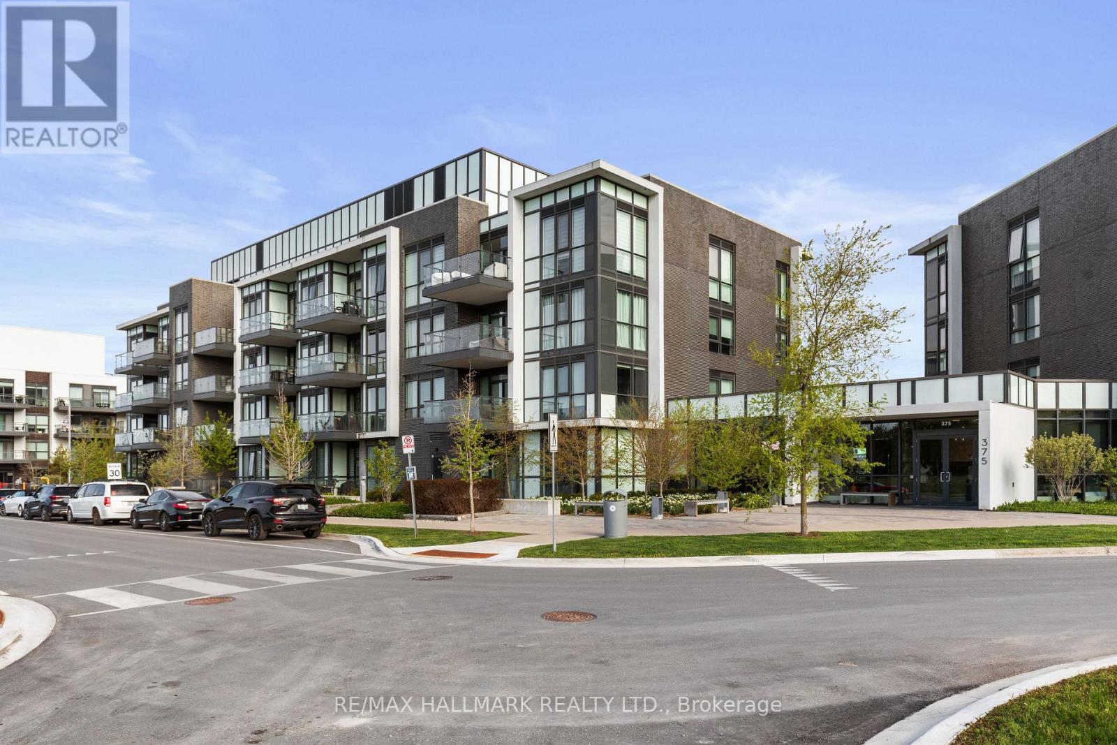 #225 375 SEA RAY AVENUE - Image 4