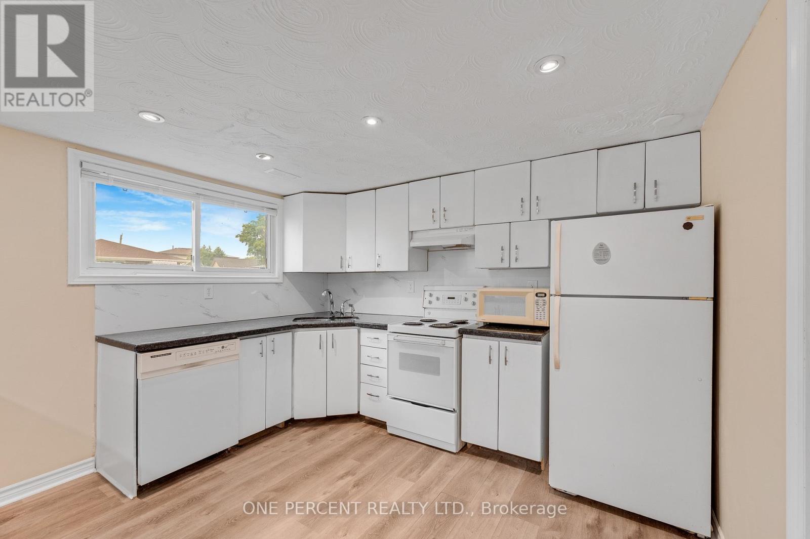 101 KENTLEY DRIVE - 29