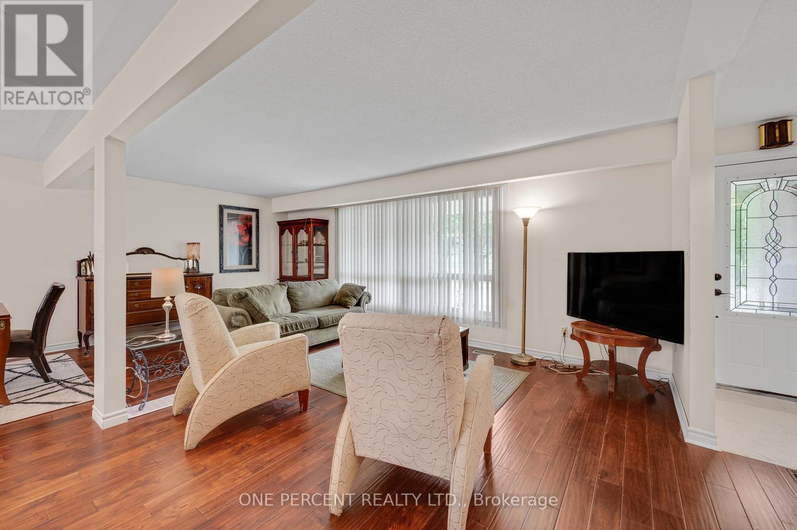 101 KENTLEY DRIVE - 9