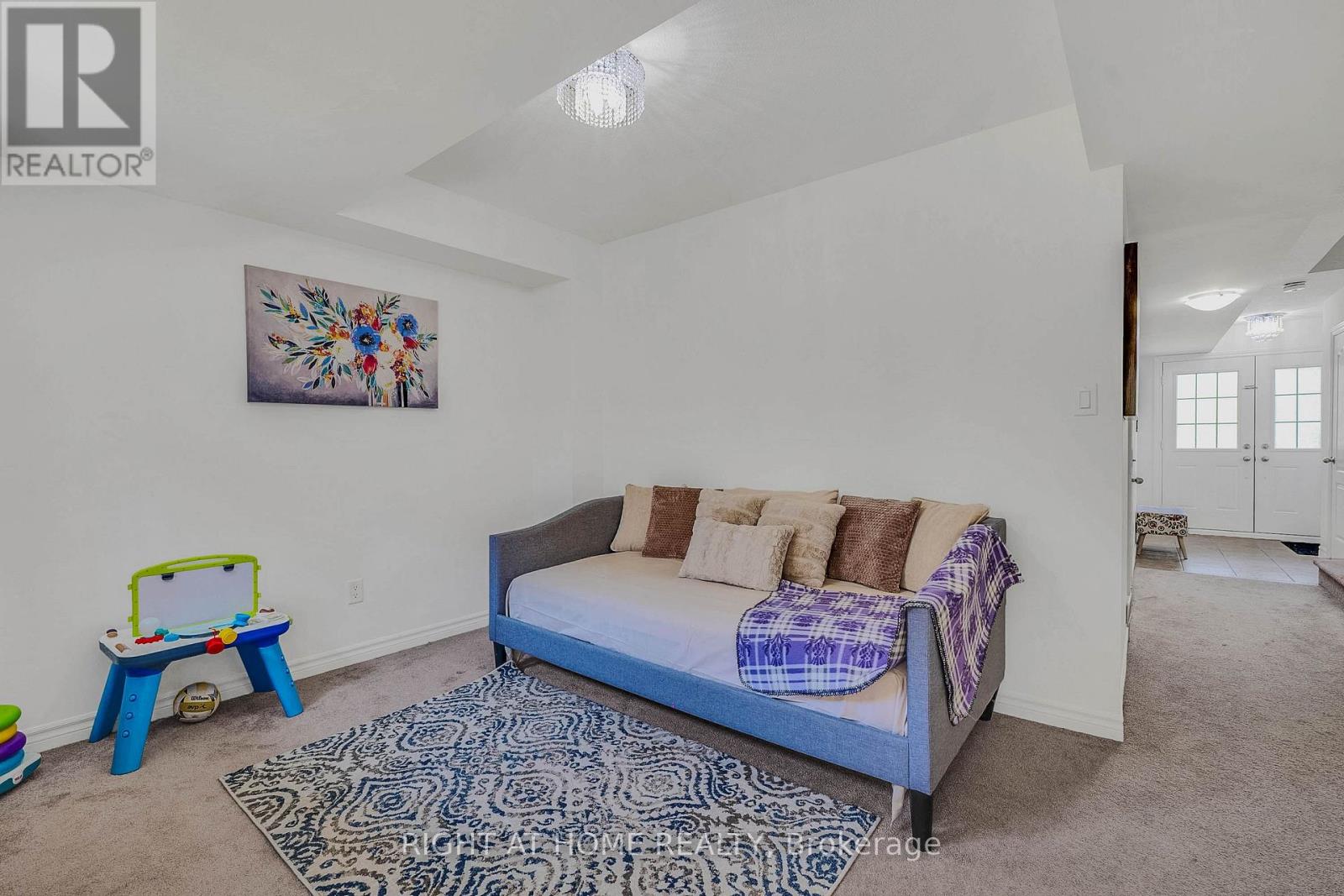 8 KENRIDGE TERRACE - Image 14