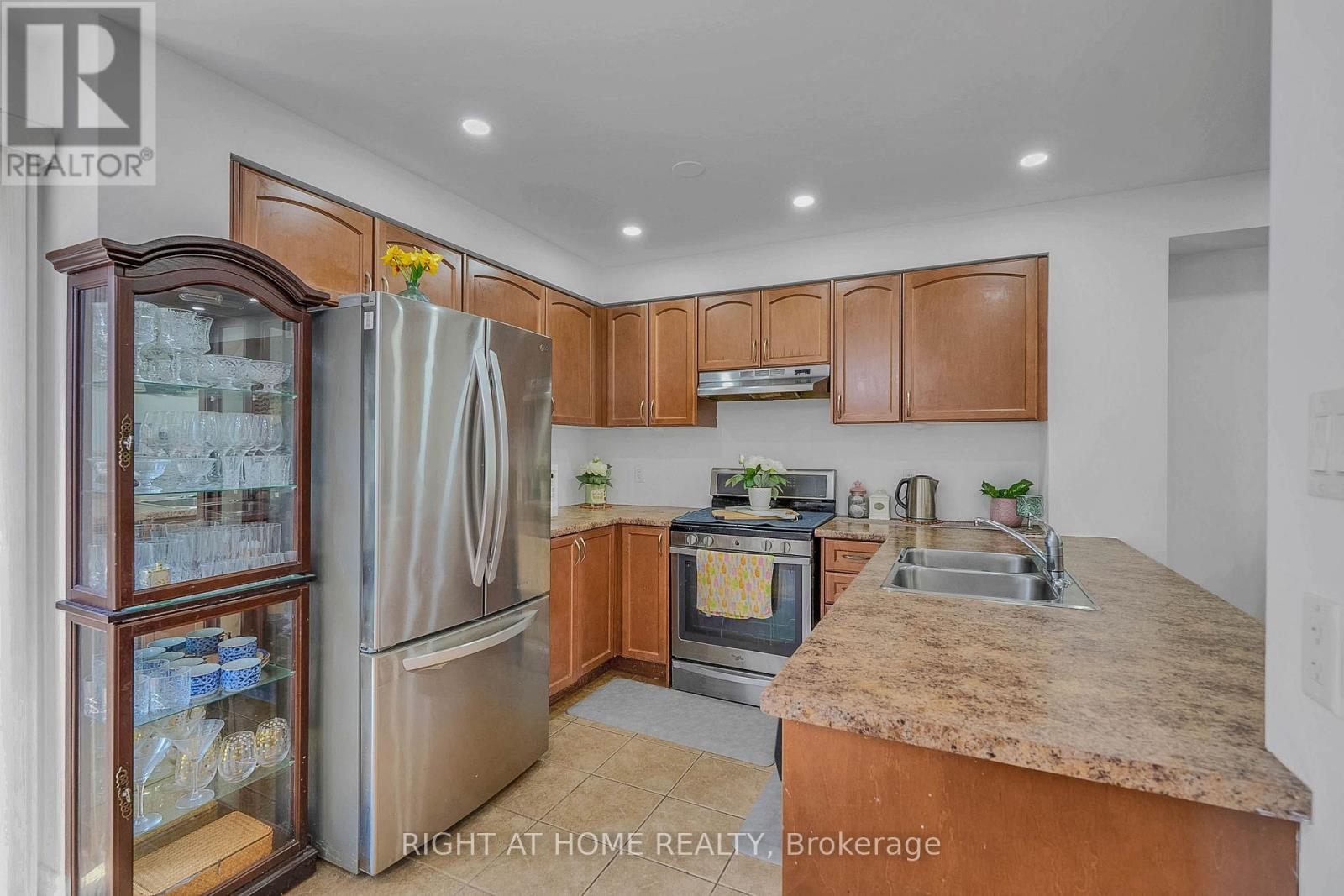8 KENRIDGE TERRACE - Image 21