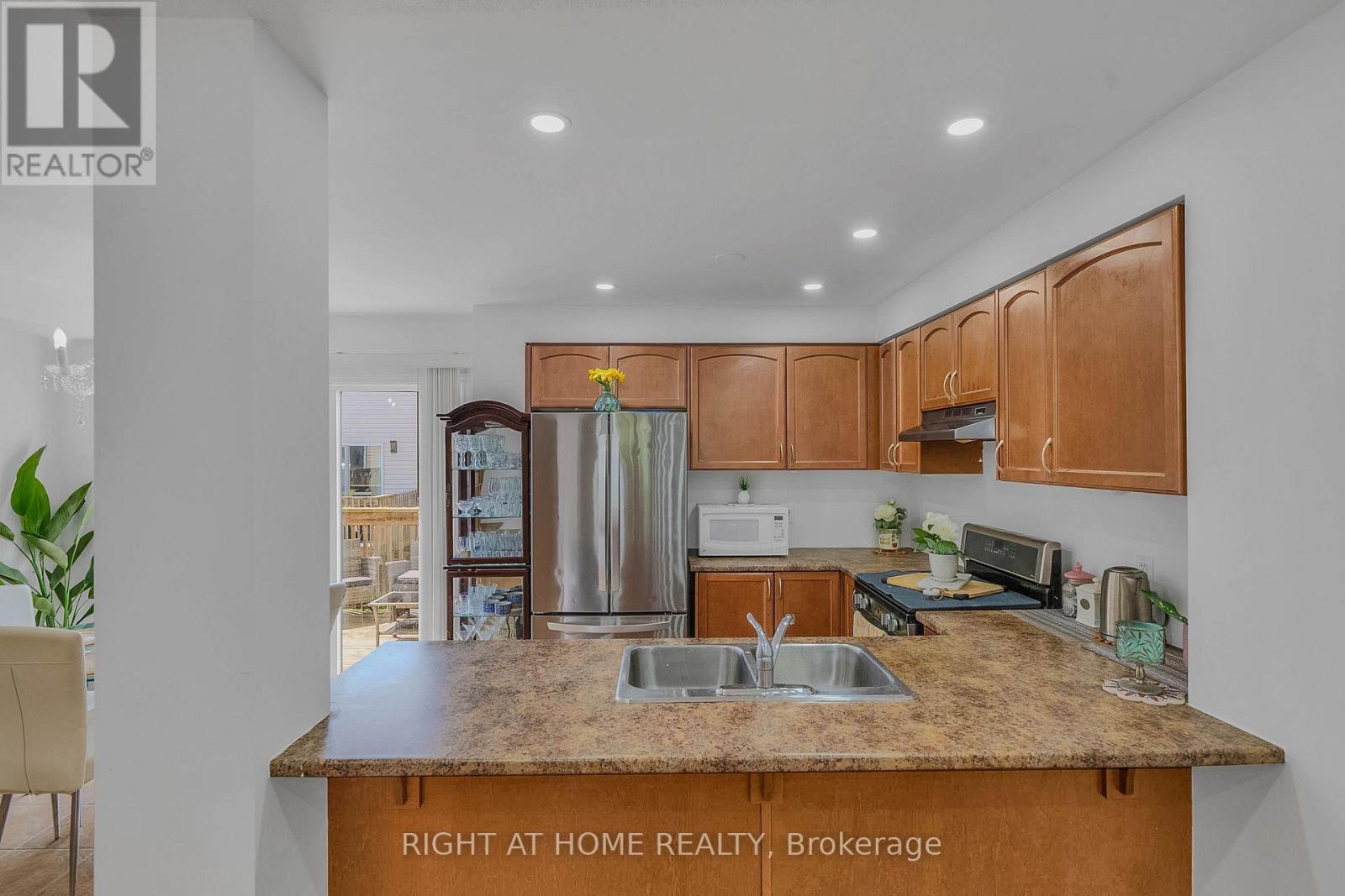 8 KENRIDGE TERRACE - Image 24
