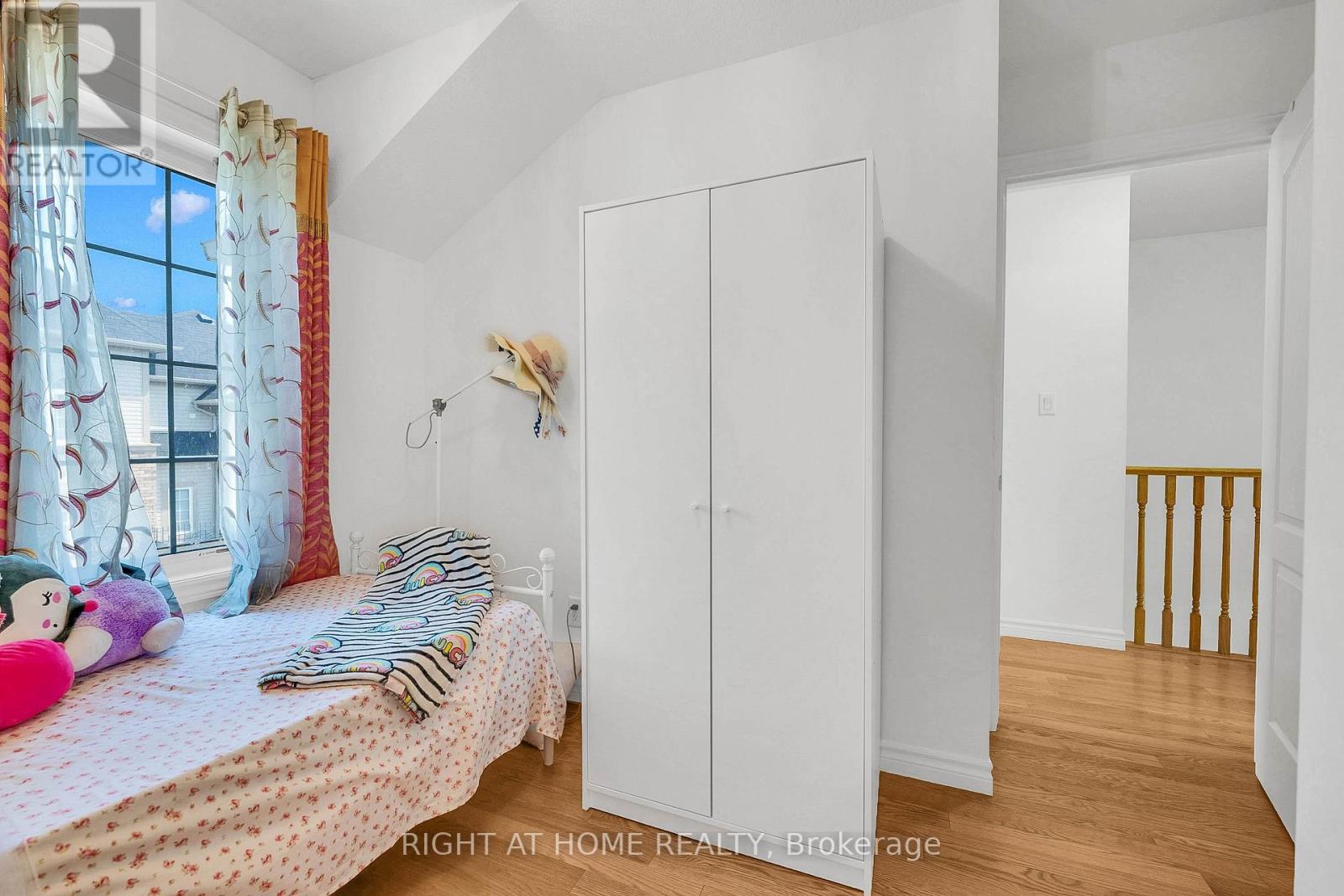 8 KENRIDGE TERRACE - Image 35