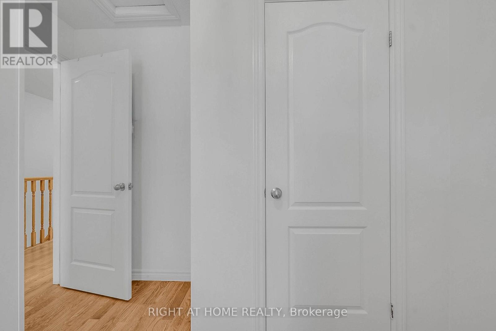 8 KENRIDGE TERRACE - Image 36