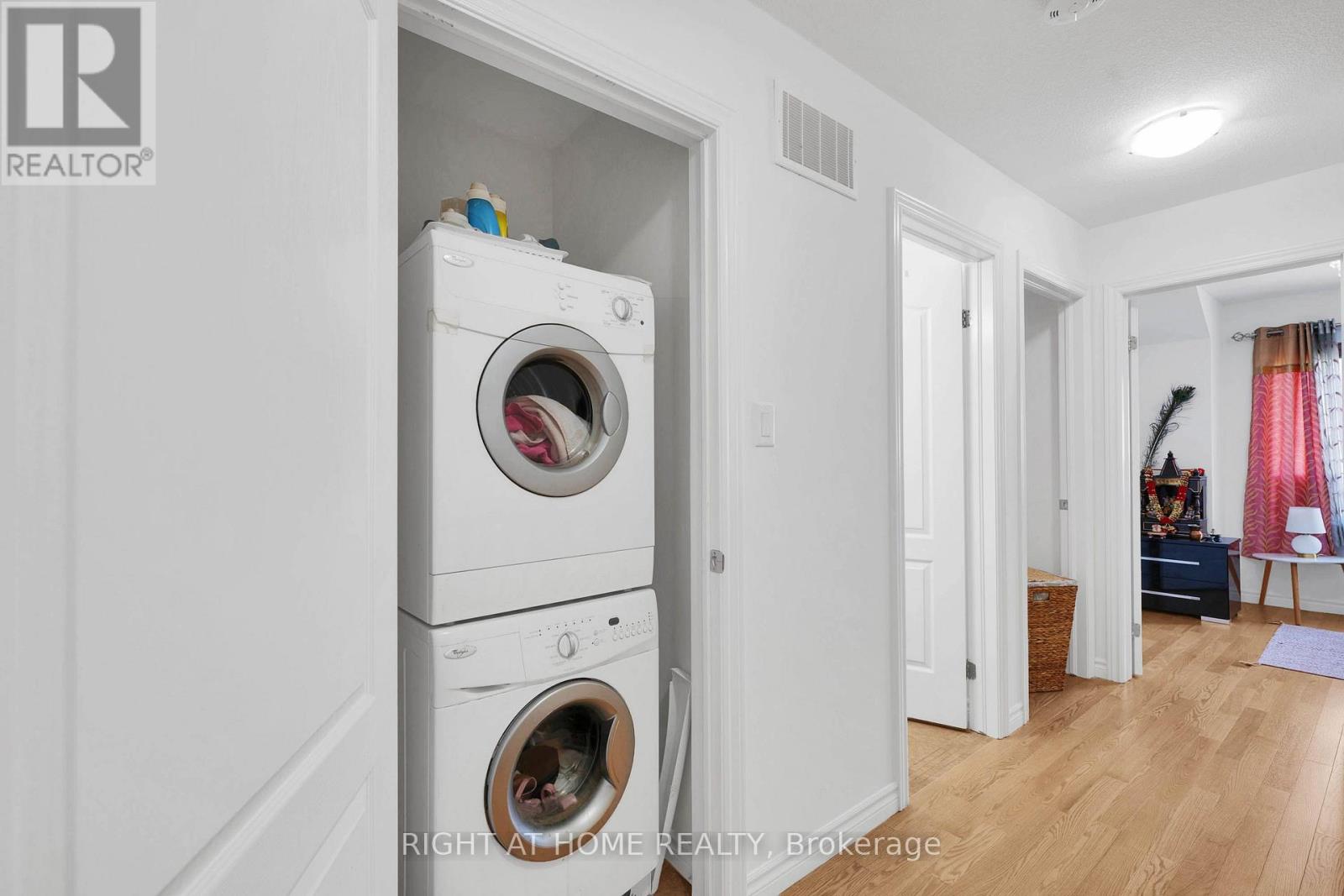 8 KENRIDGE TERRACE - Image 38