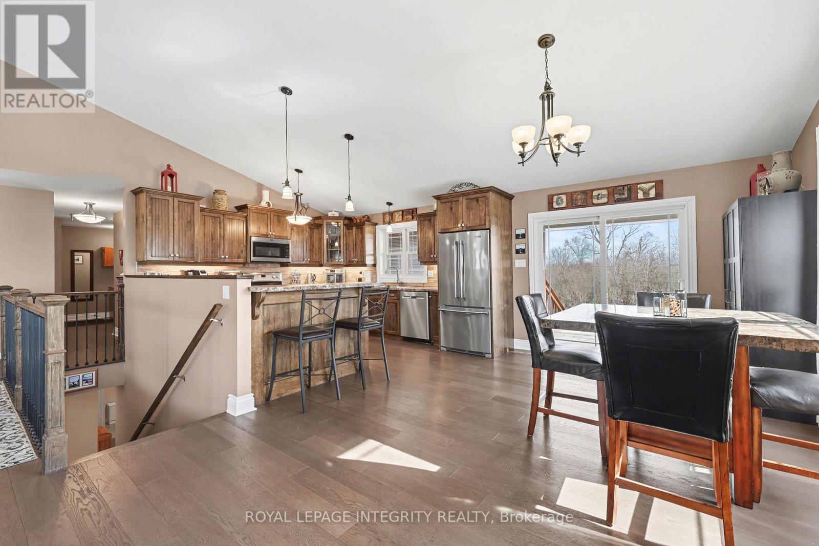 165 BRISTOW DRIVE - 14