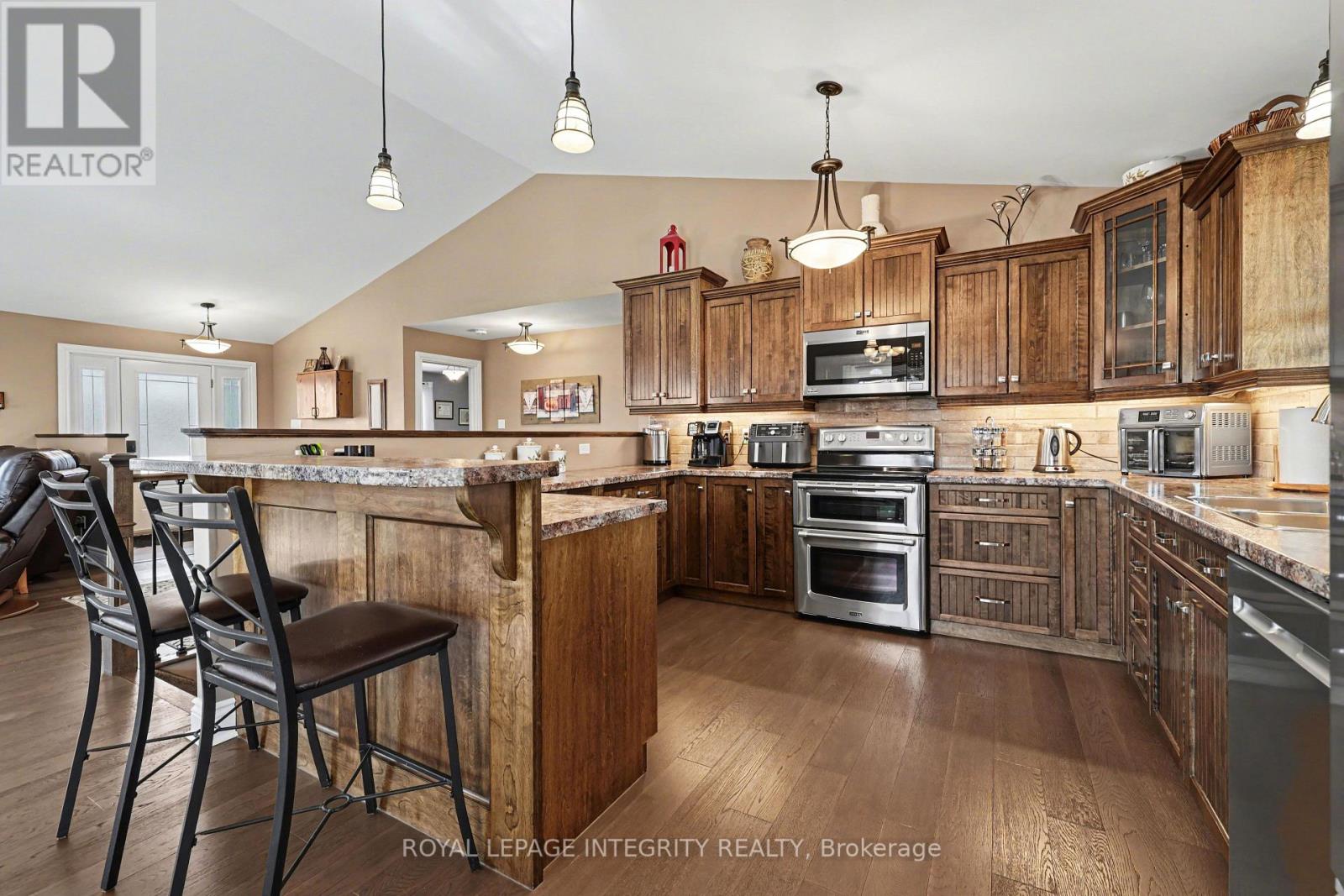 165 BRISTOW DRIVE - 18