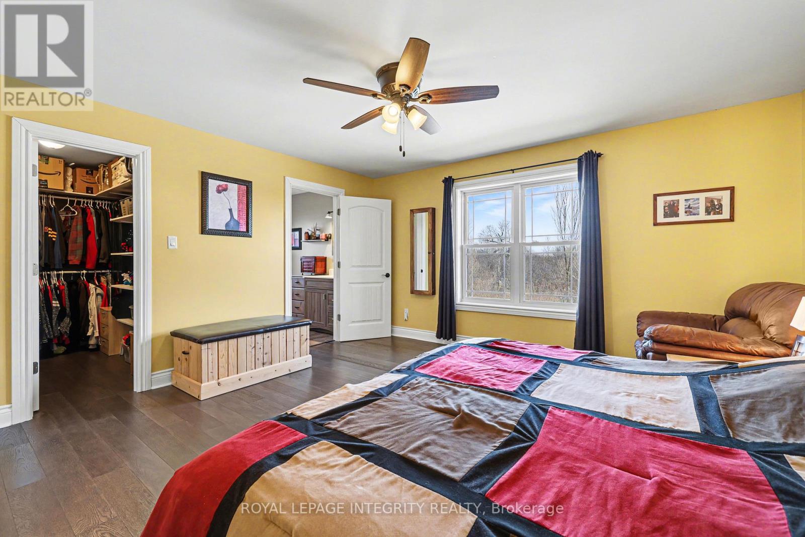 165 BRISTOW DRIVE - 21