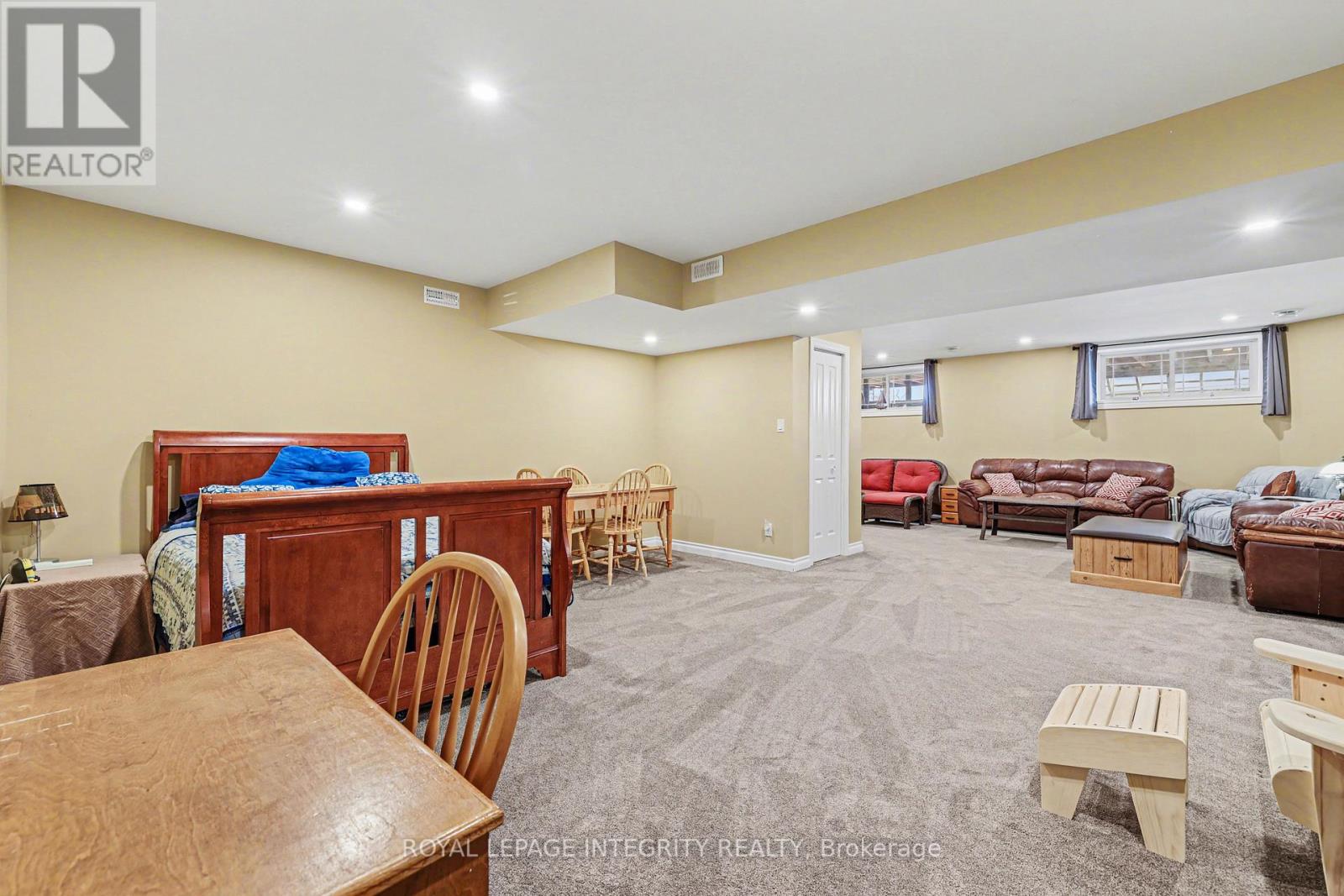 165 BRISTOW DRIVE - 30
