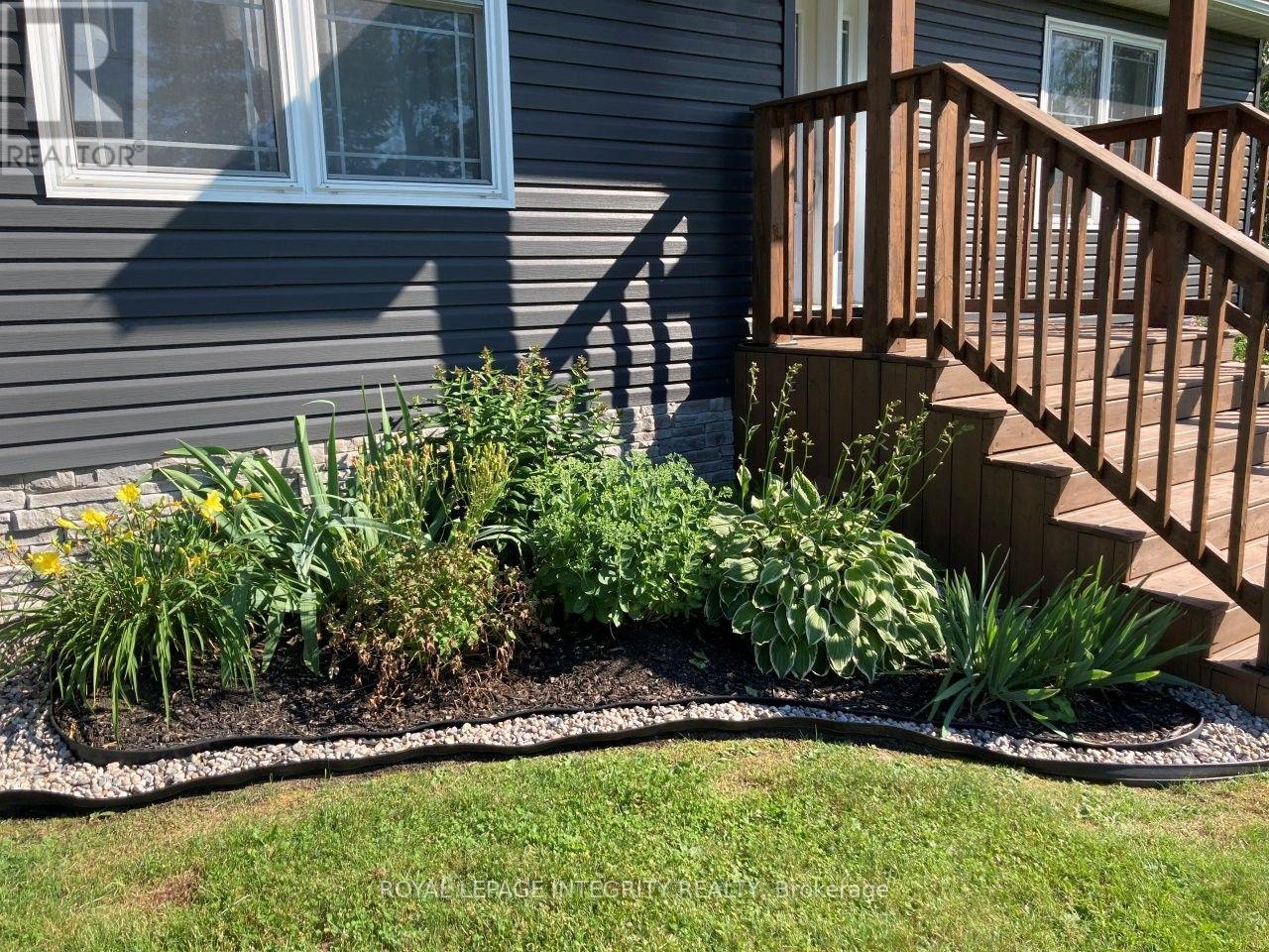 165 BRISTOW DRIVE - 7