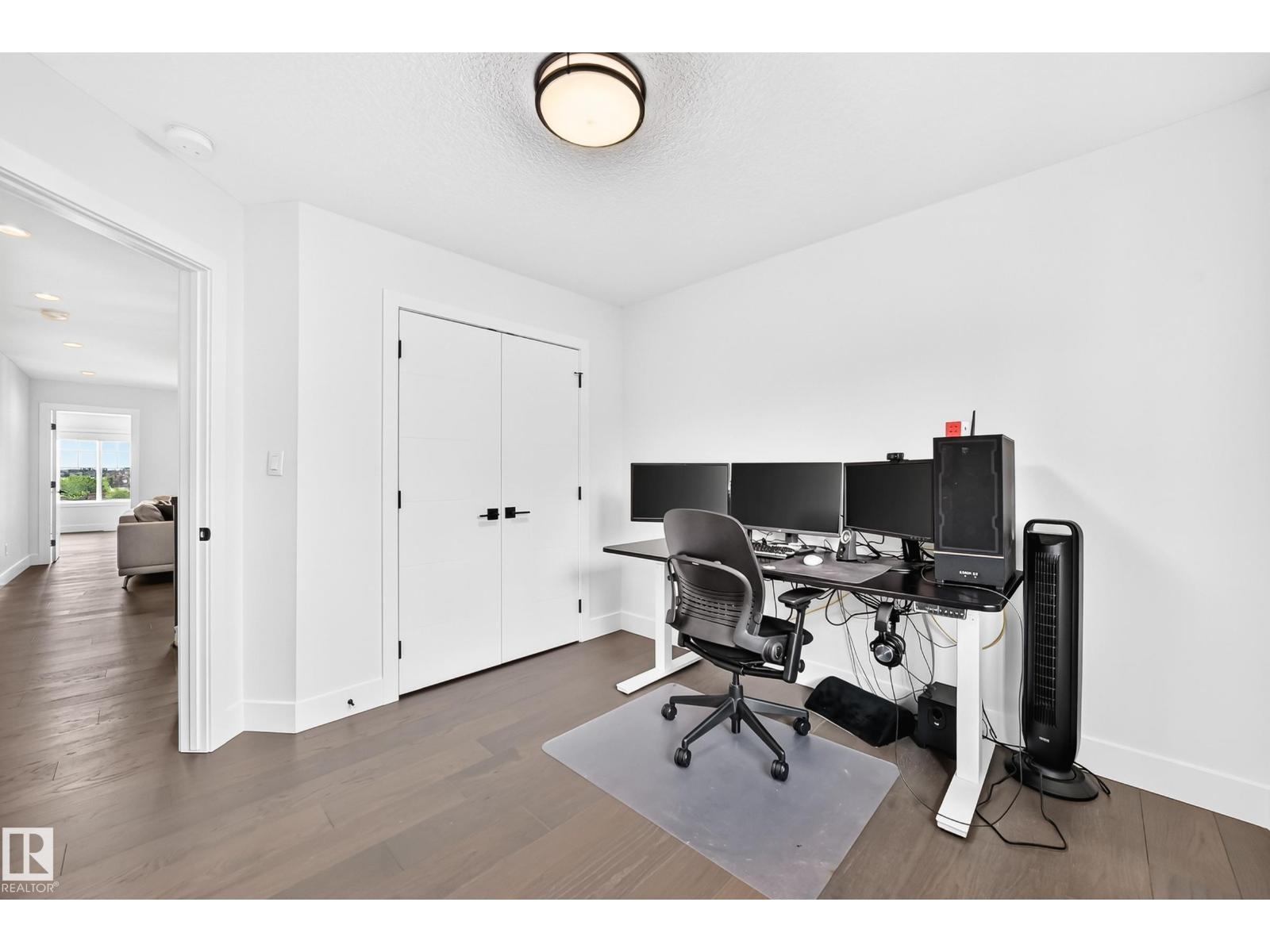 22270 99A AV NW - 40