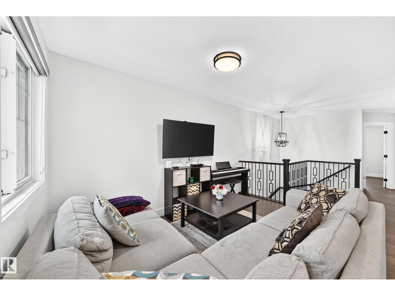 22270 99A AV NW - 49
