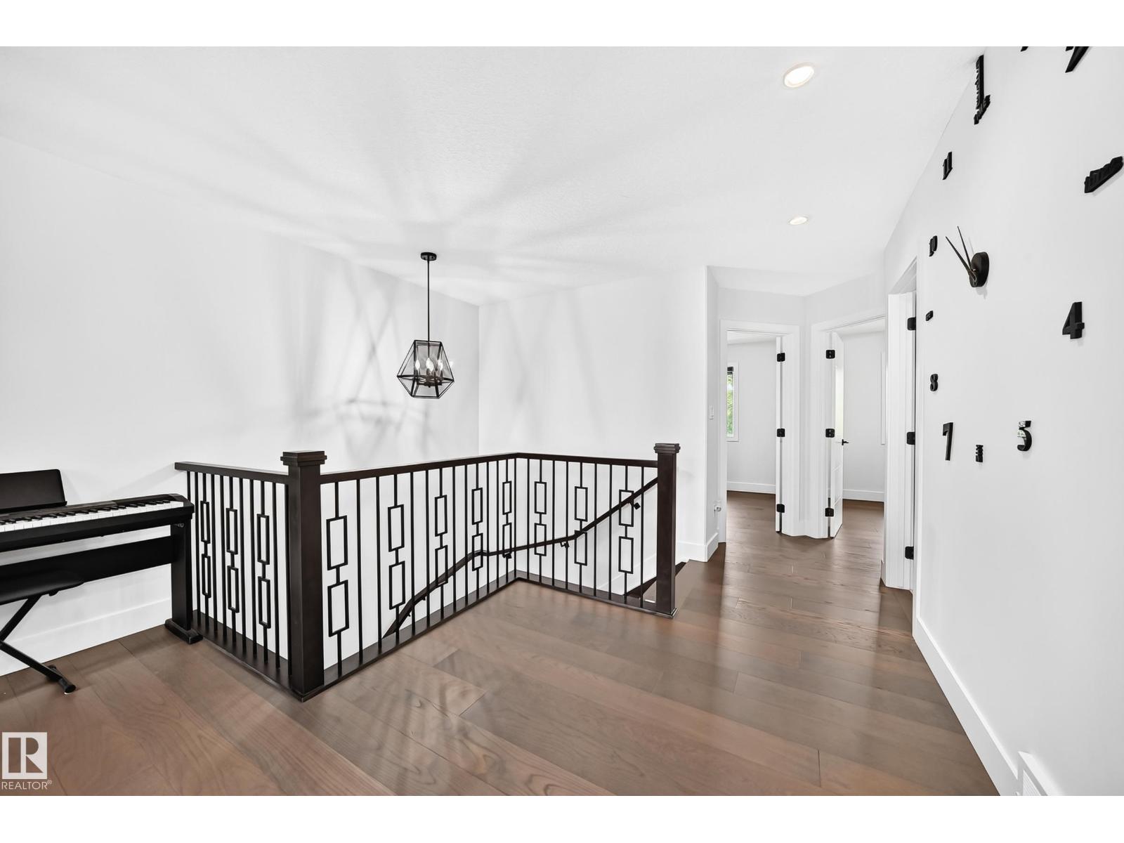 22270 99A AV NW - 52