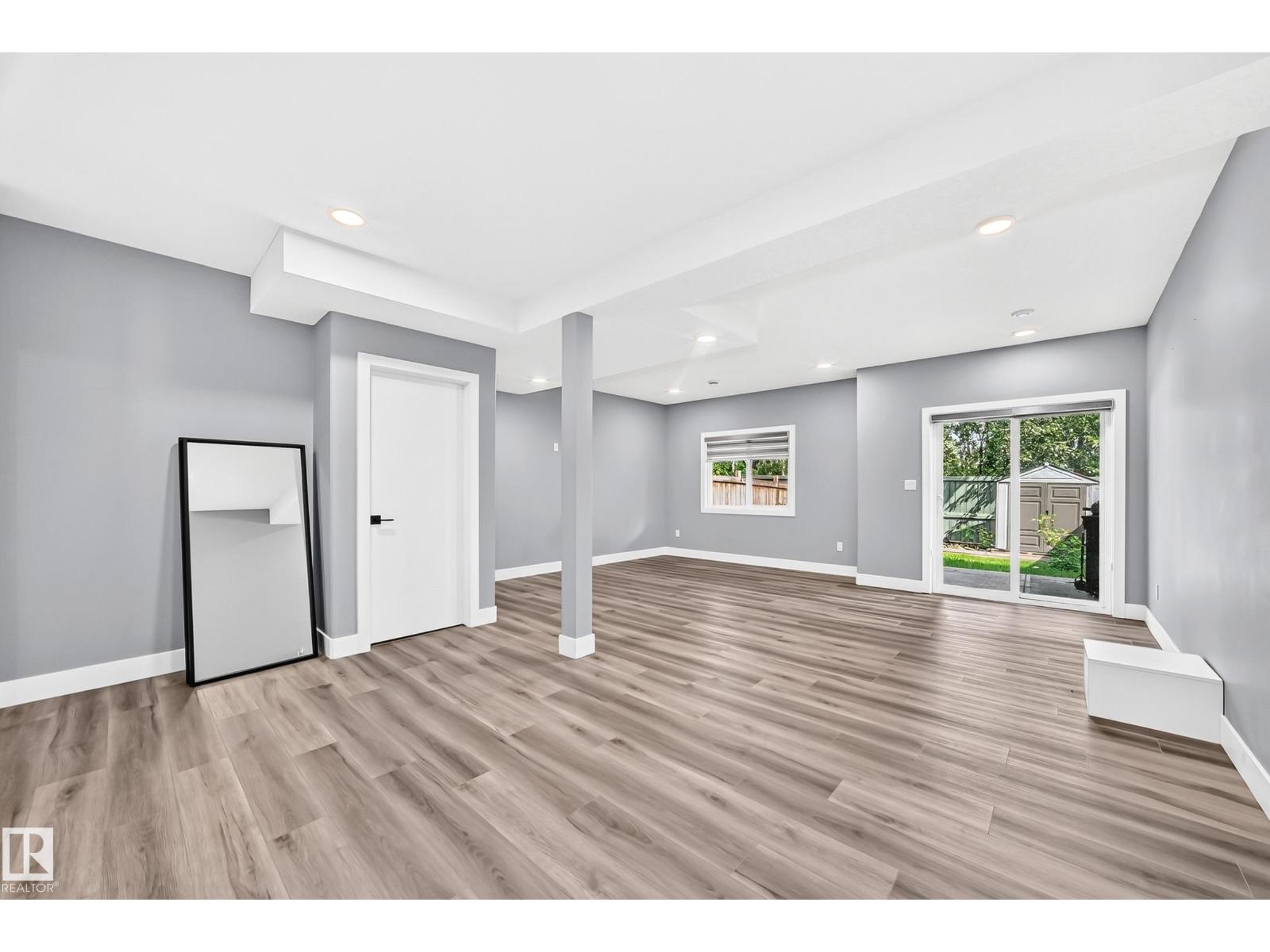 22270 99A AV NW - 55