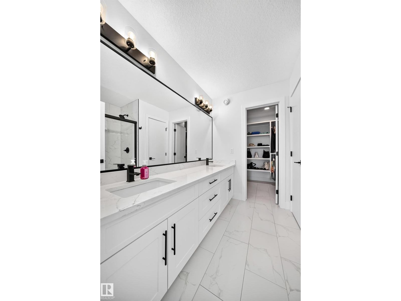 22270 99A AV NW - 33