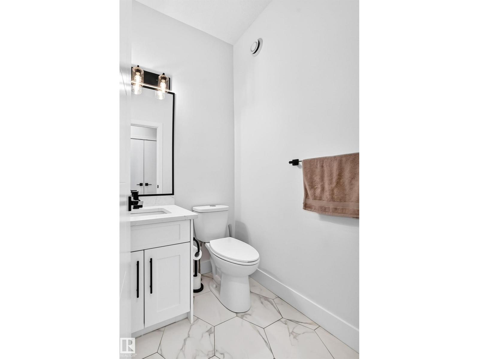 22270 99A AV NW - 44