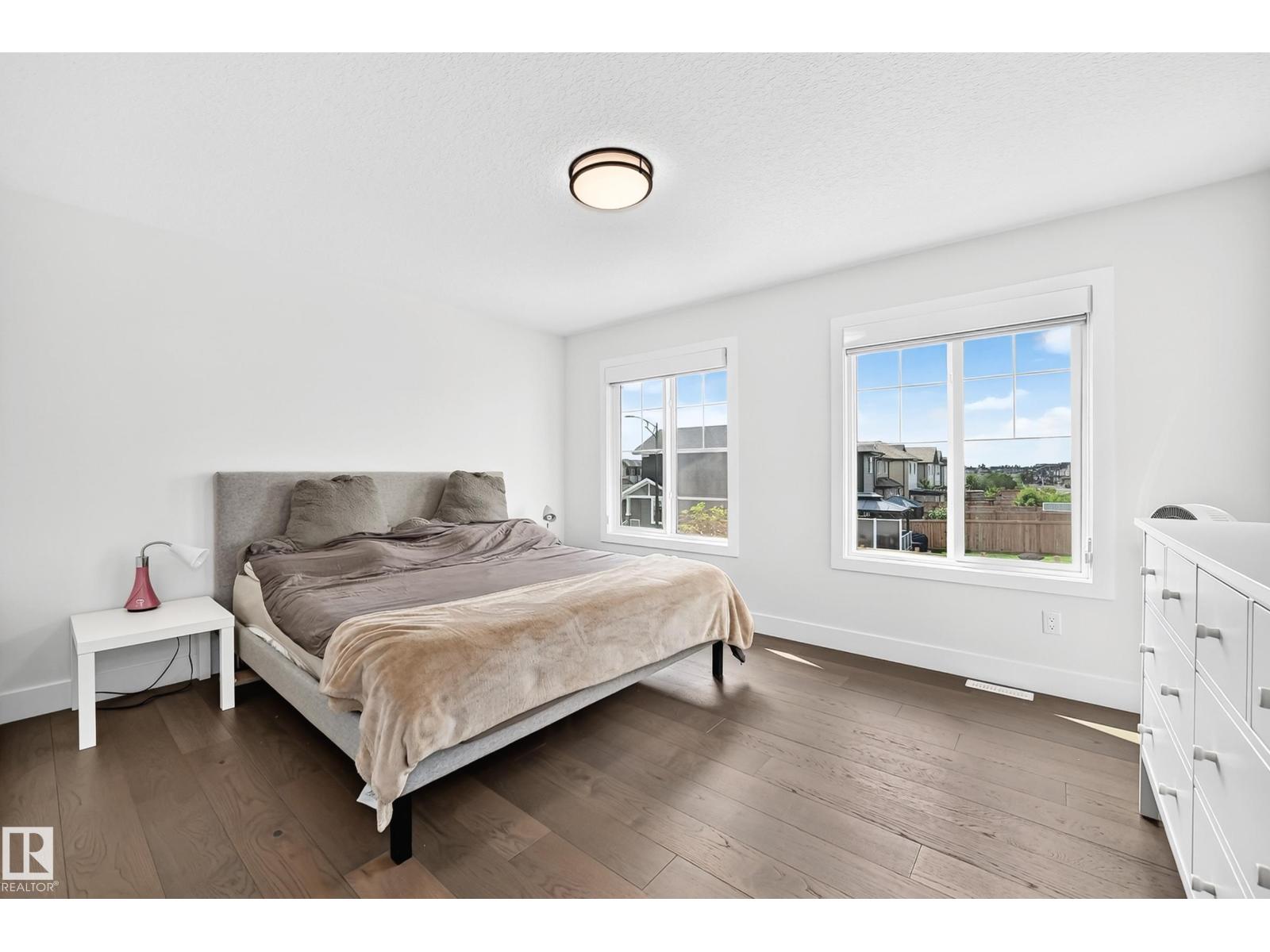 22270 99A AV NW - 26