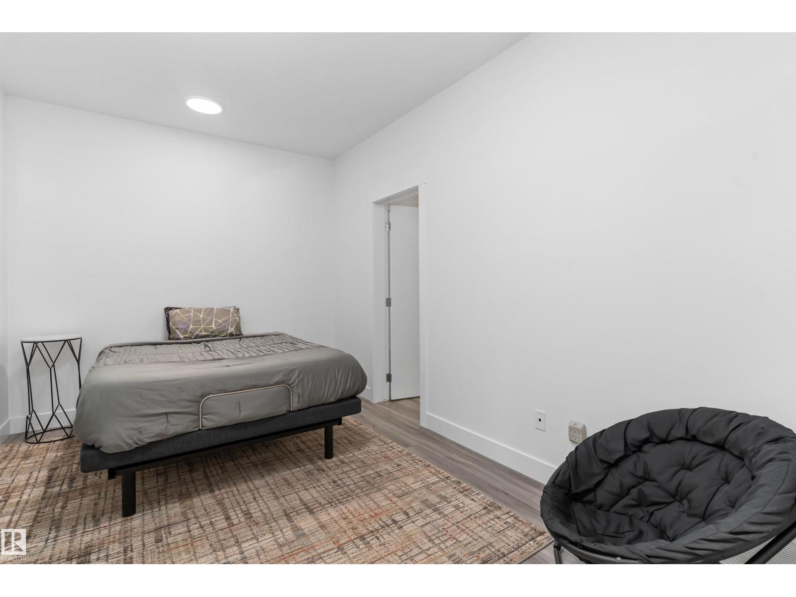 16624 32 AV SW - 17