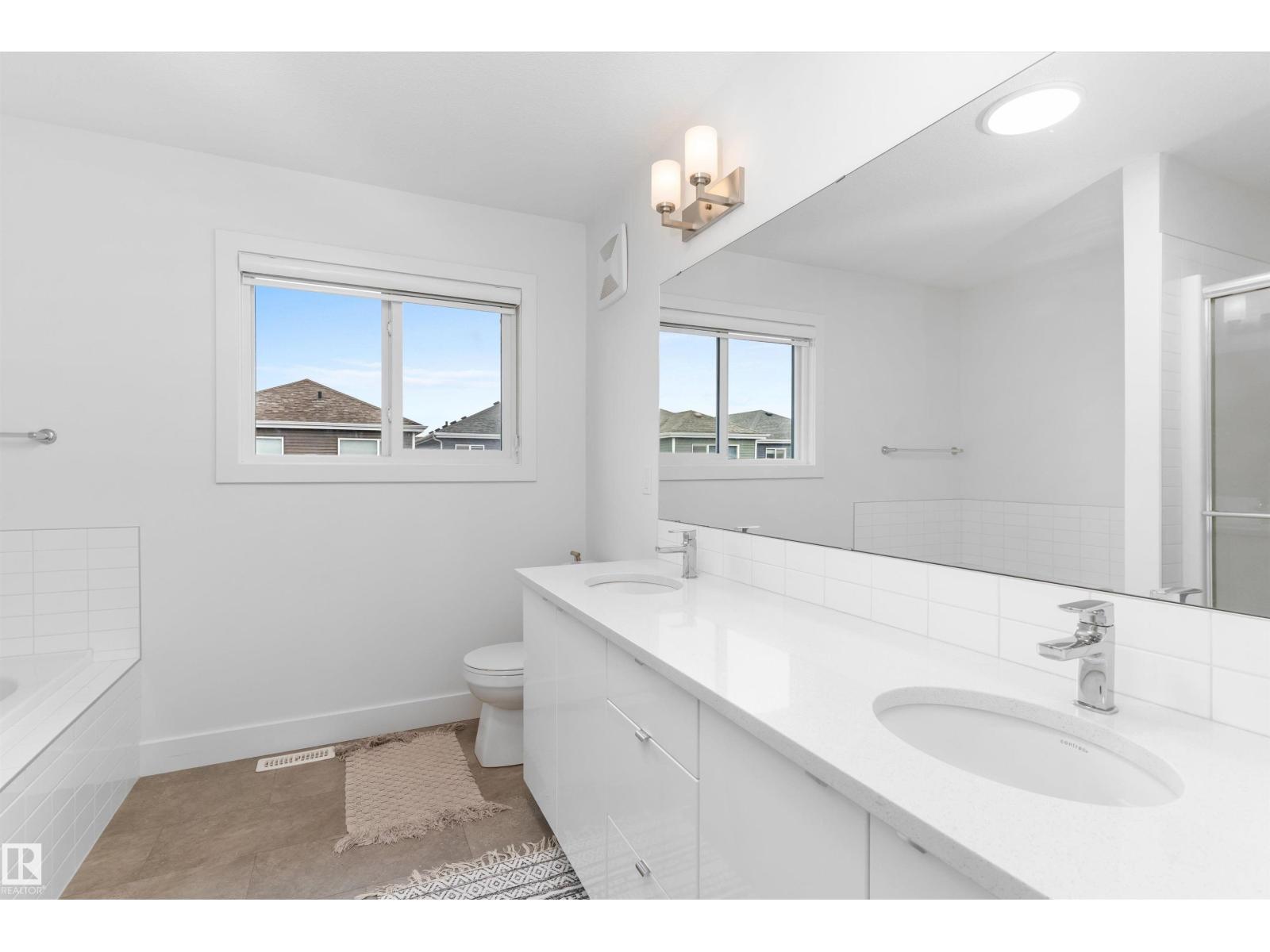 16624 32 AV SW - 21