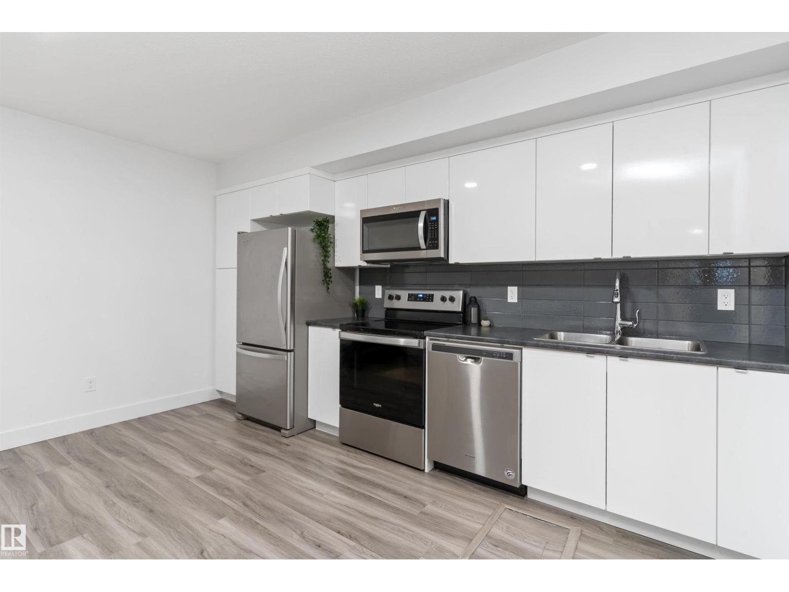 16624 32 AV SW - 37